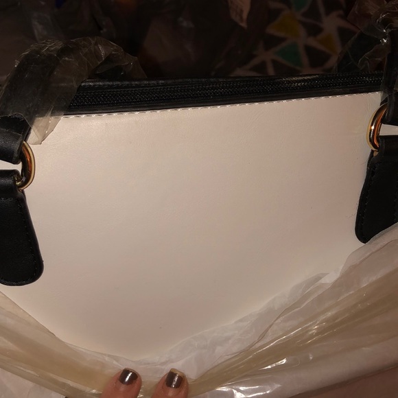 Handbag - Picture 5 of 8